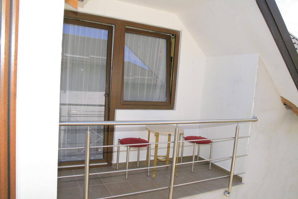 Pensiunea Blanca Reghin Zimmer foto